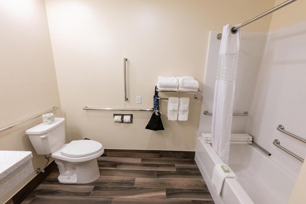 Cobblestone Hotel & Suites-Sheldon Ngoại thất bức ảnh