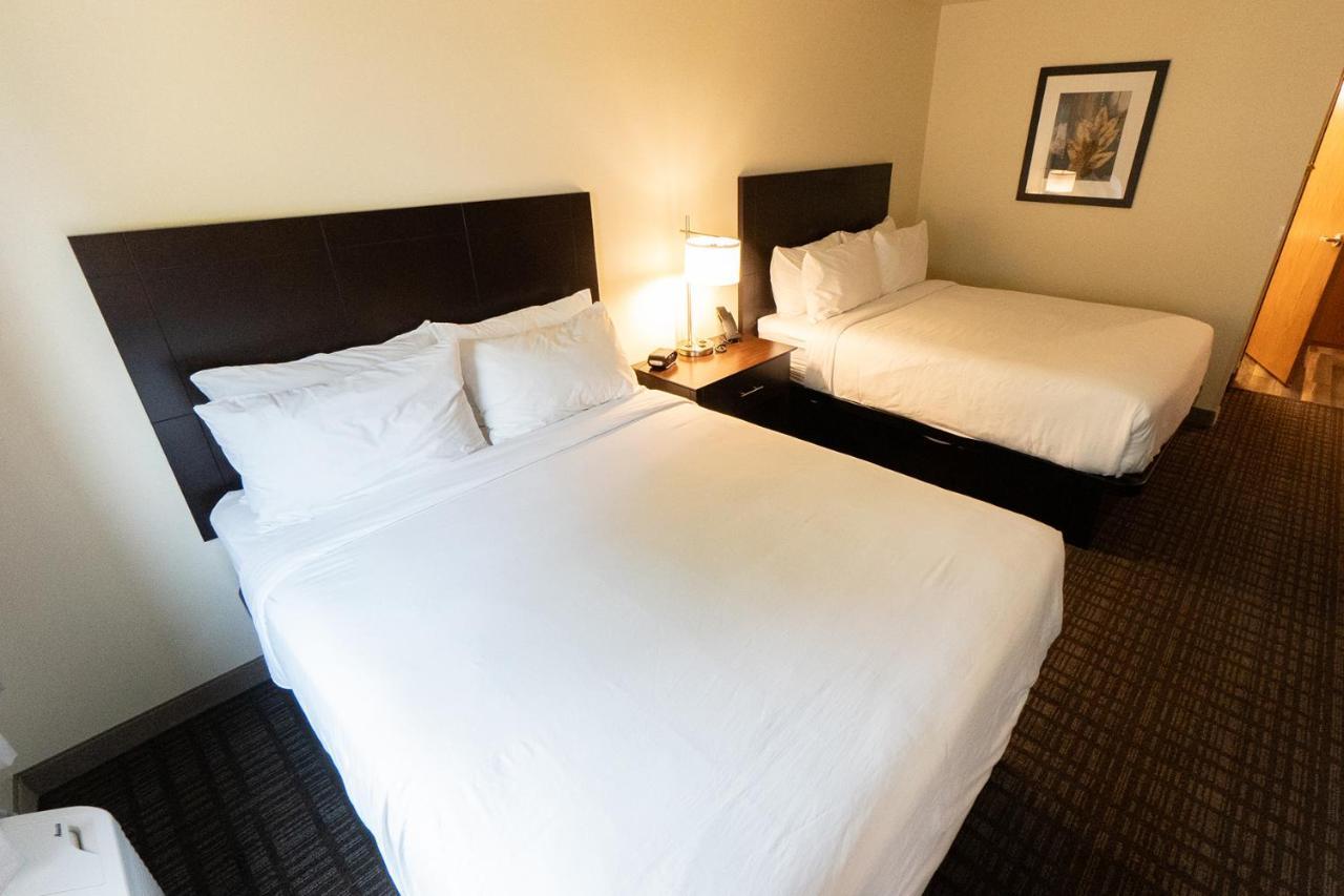 Cobblestone Hotel & Suites-Sheldon Ngoại thất bức ảnh